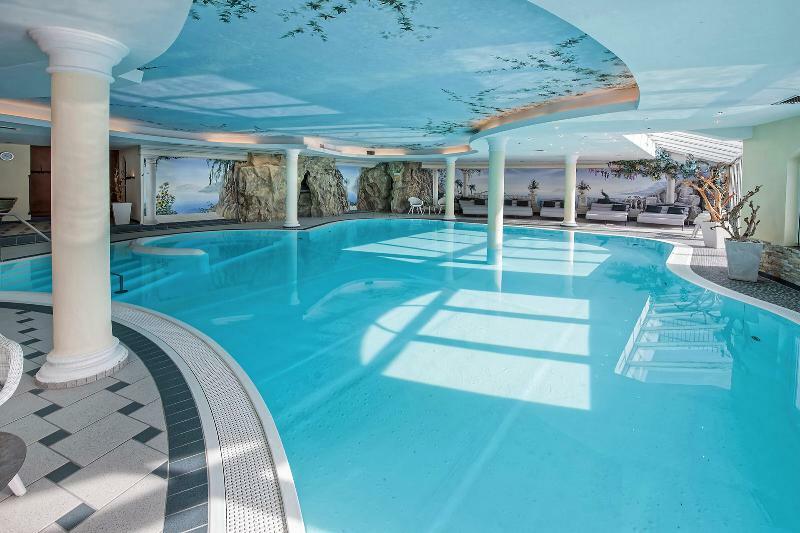 Alpenrose Leading Family Hotel & Resort レルモース エクステリア 写真