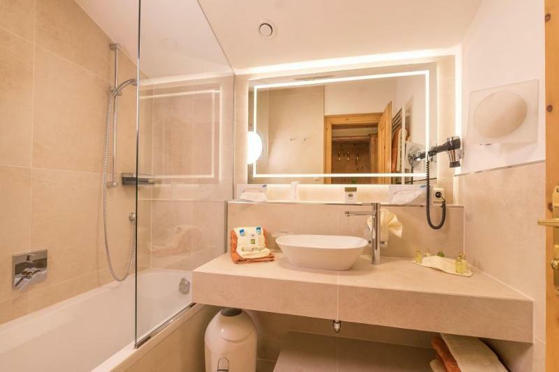 Alpenrose Leading Family Hotel & Resort レルモース エクステリア 写真